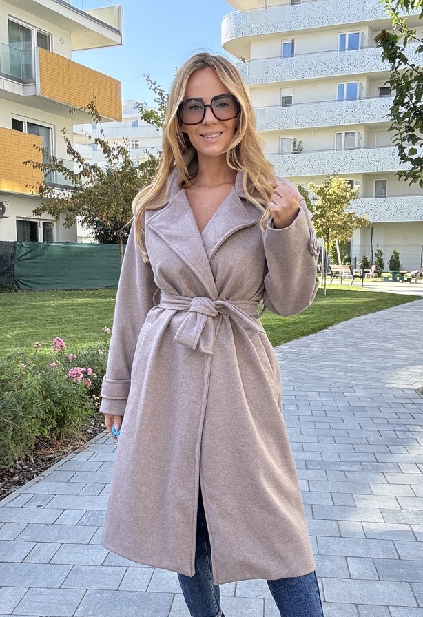 Lucilla szövetkabát– Hosszított női szövetkabát fangó – Innova Fashion